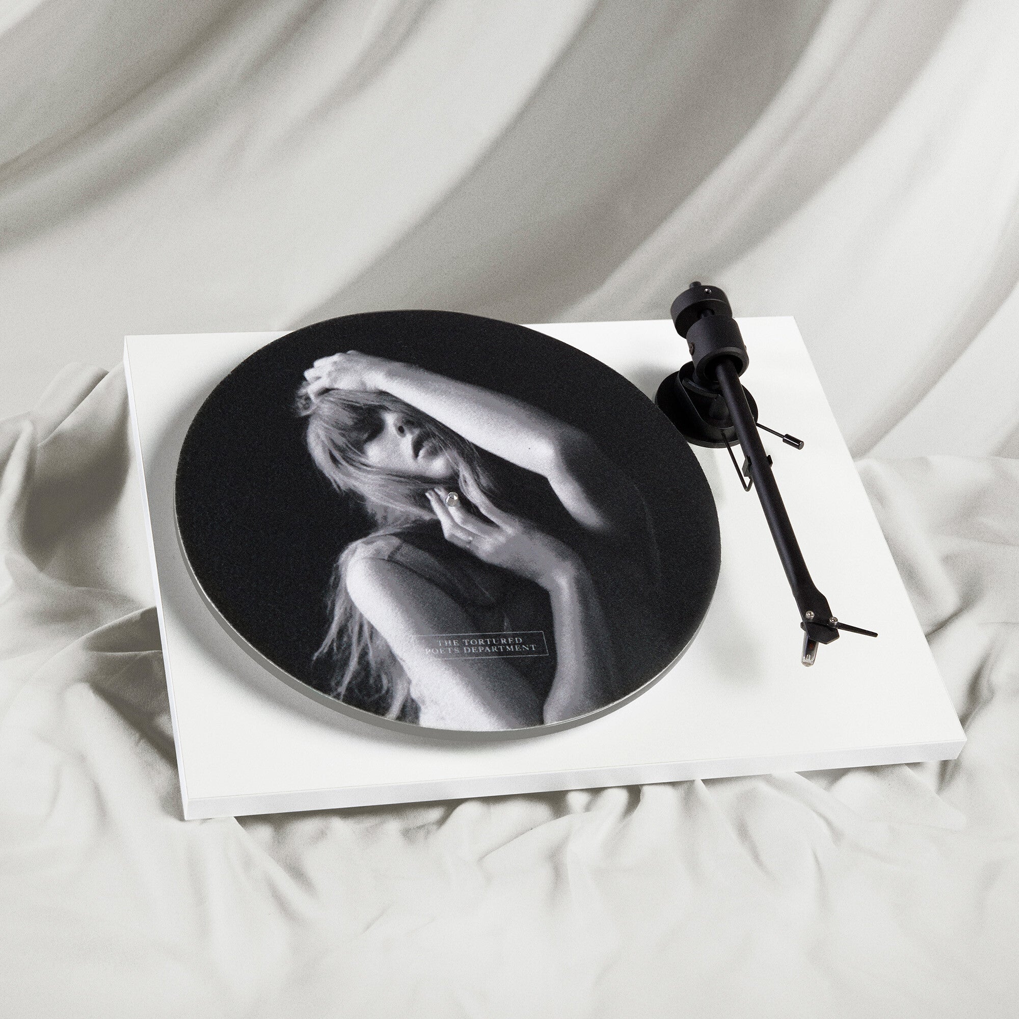 Taylor-Swift-The-Tortured-Poets-Department-Slip-Mat-II-Slipmat-schwarz-507638-451085.2398d136