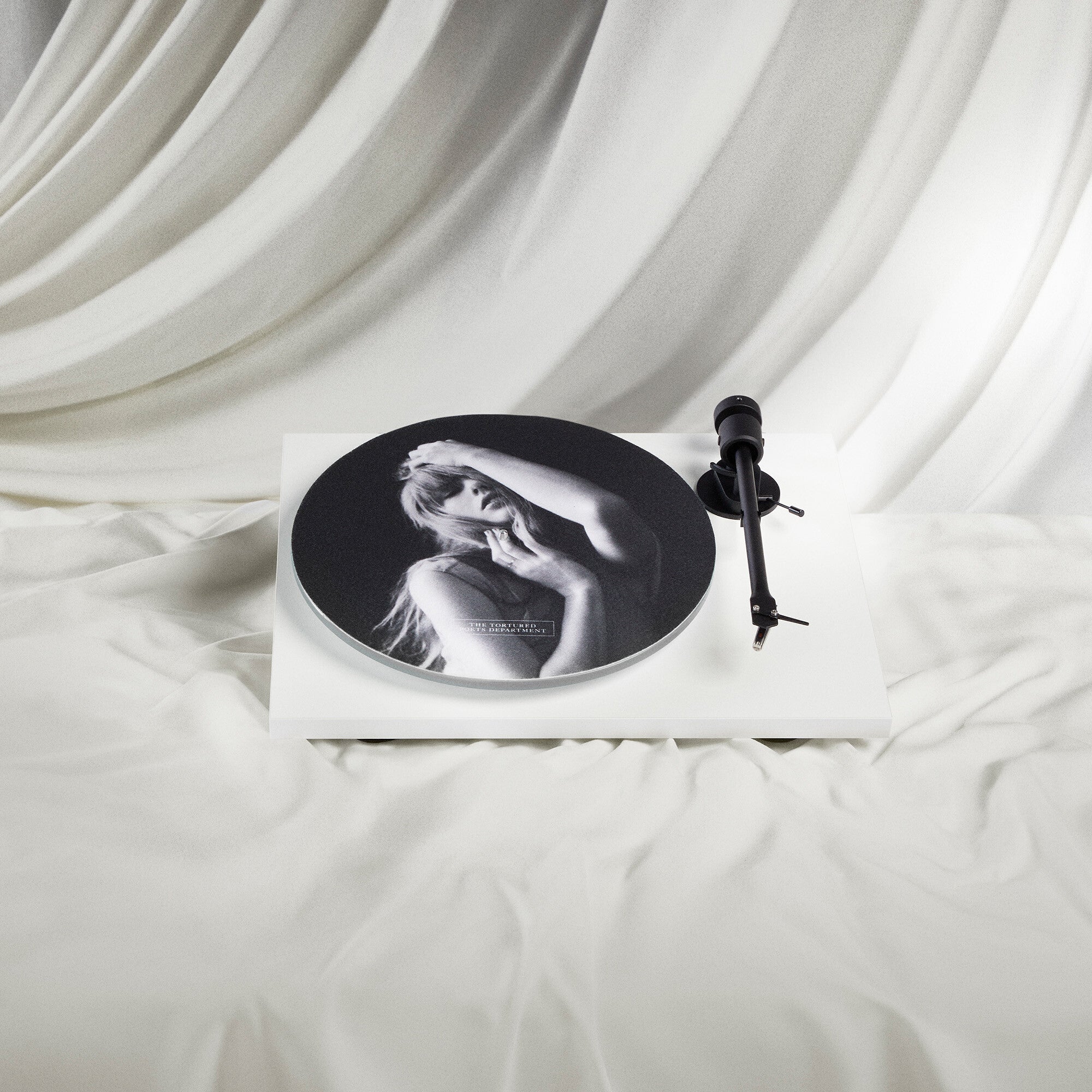 Taylor-Swift-The-Tortured-Poets-Department-Slip-Mat-II-Slipmat-schwarz-507638-451086.a6f39f6b