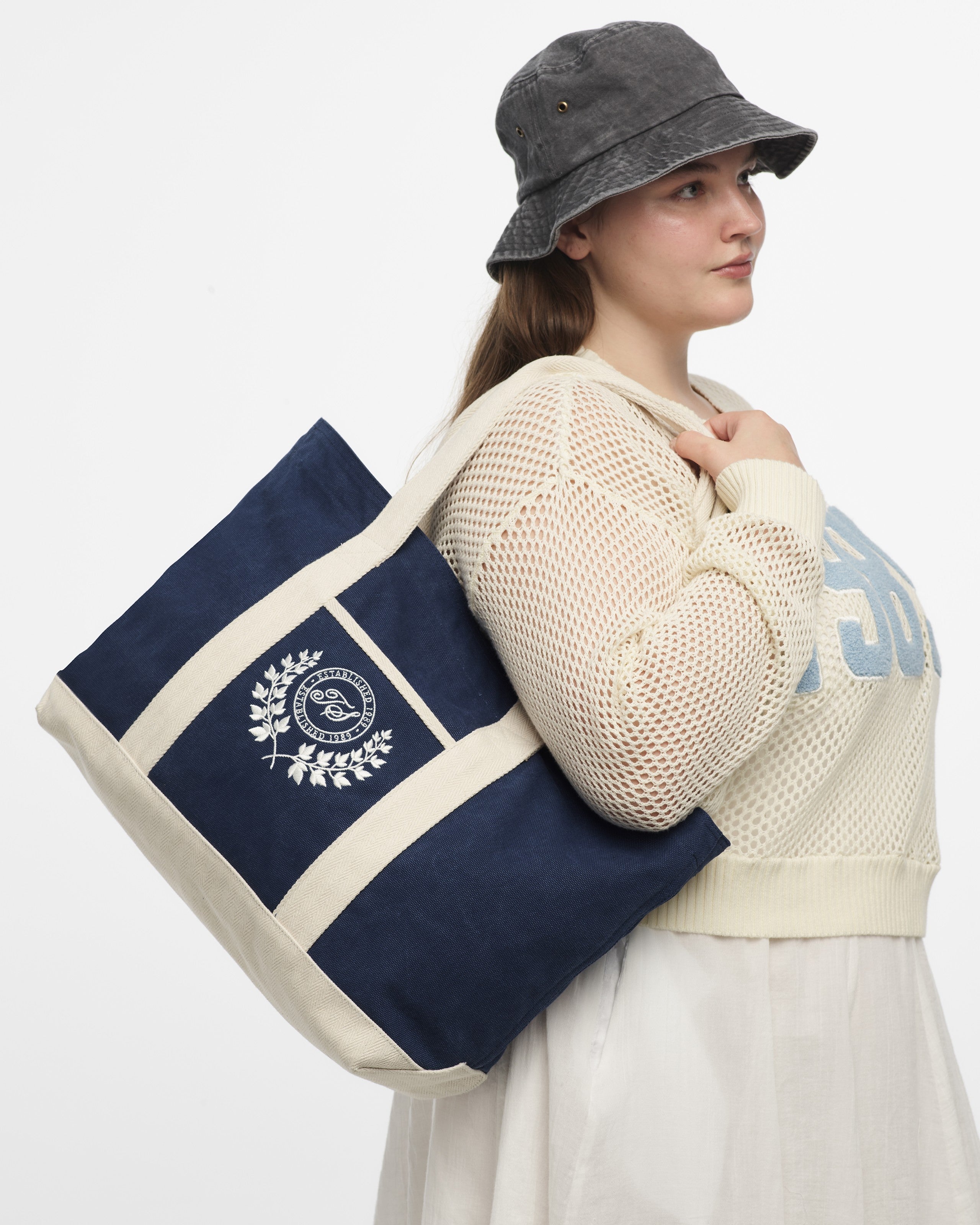 Taylor Swift TS Crest Washed Navy Beach Bag Taschen 411319