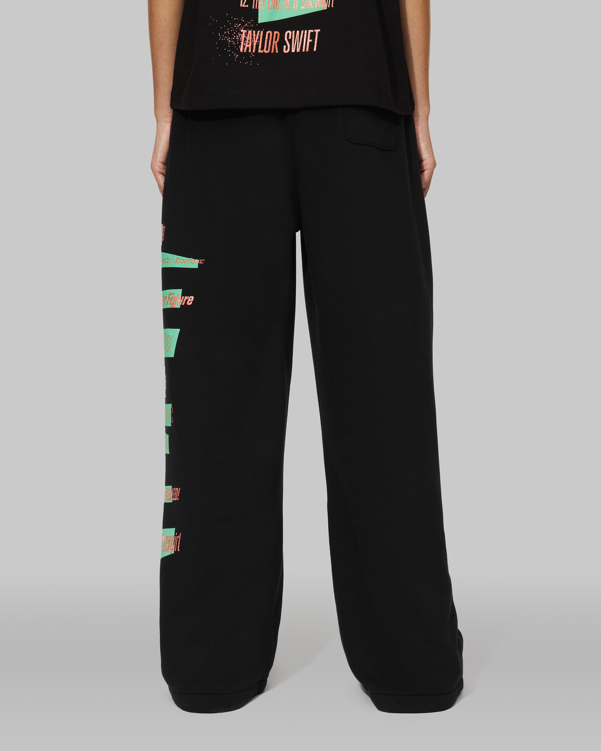 Taylor Swift The Life of a Showgirl Tracklist Black Sweatpants Sweathosen 423510